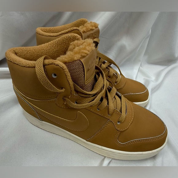 Nike Shoes - Nike Women’s High-Top Sneakers Tan/Brown